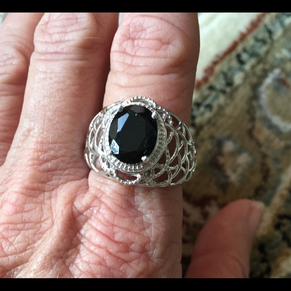 SOLD. CALIFORNIA BLACK JADE RING - Picture 5 of 5